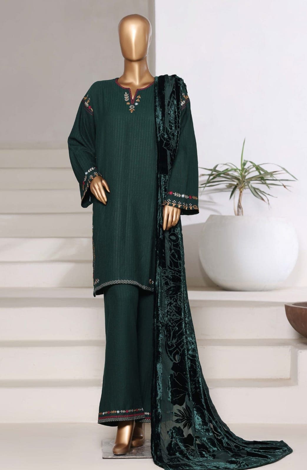 Sadabahar Embroidered Dhanak Stitched 3 Piece Suit