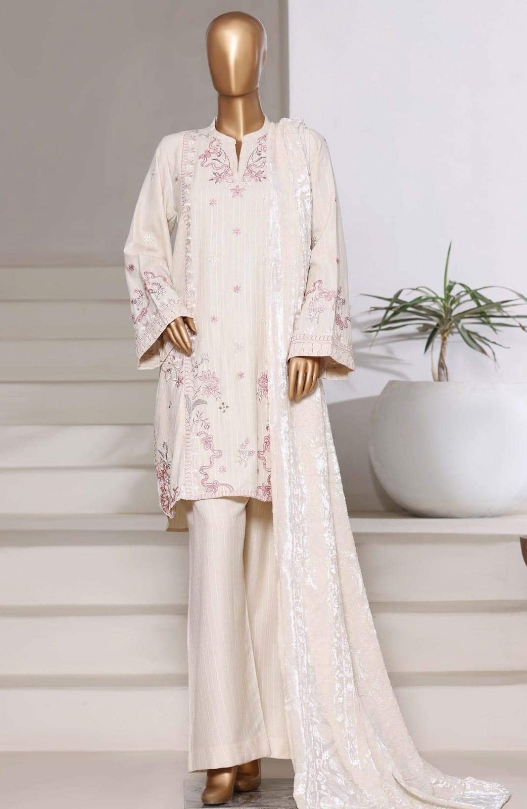 Sadabahar Embroidered Dhanak Stitched 3 Piece Suit